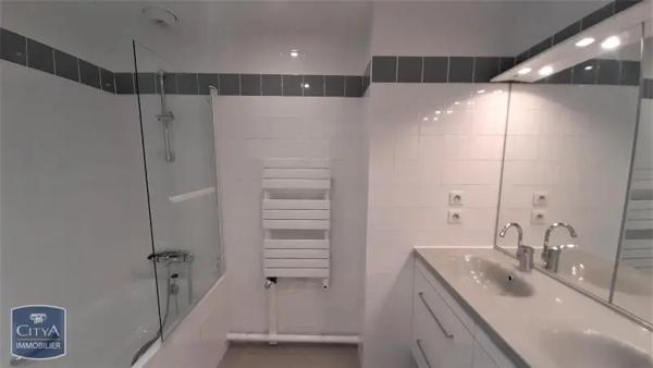 Appartement à louer 3 pièces 80.72m² Dijon (21000)