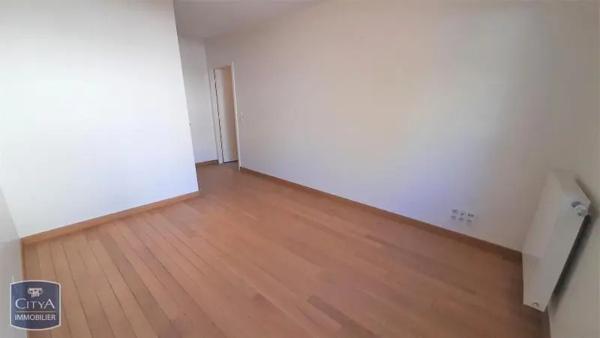 Appartement à louer 3 pièces 80.72m² Dijon (21000)
