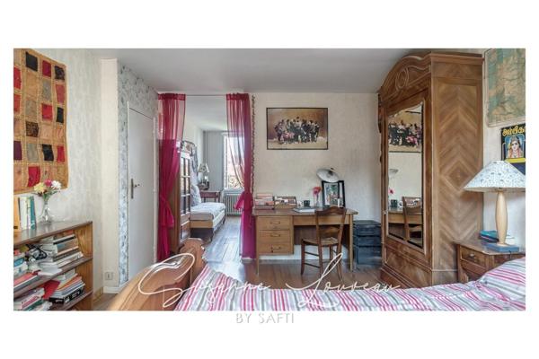 Habitation ancienne allie emplacement de choix et potentiel à révéler