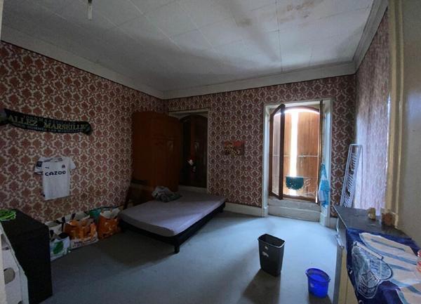 Immeuble à vendre    2 pièces • 155 m2 Les Vans