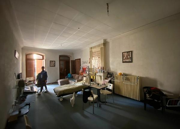 Immeuble à vendre    2 pièces • 155 m2 Les Vans