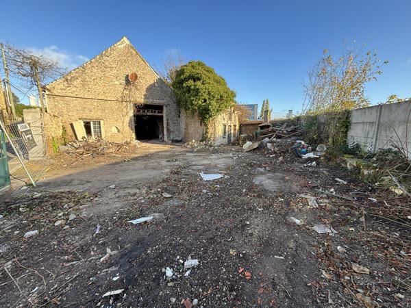 Saint-Germain-lès-Arpajon (91180) SAINT-GERMAIN-LES-ARPAJON - IMMEUBLE DIVISIBLE en 4 LOTS - TRAVAUX A PREVOIR - POTENTIEL - INVESTISSEUR