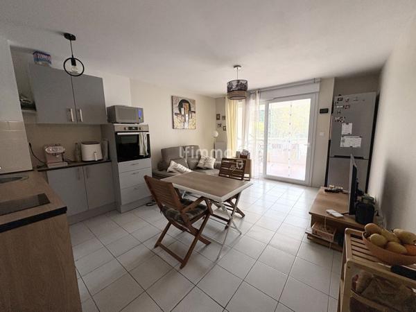Appartement T3 avec terrasse, piscine et parking – Résidence sécurisée