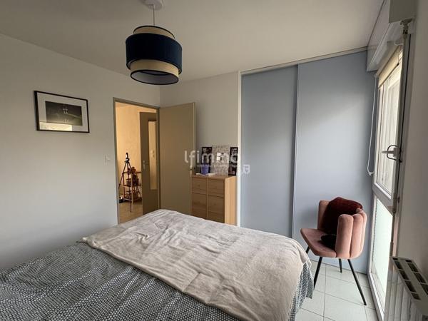 Appartement T3 avec terrasse, piscine et parking – Résidence sécurisée