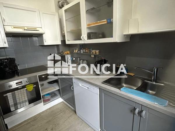 Location Appartement 3 pièces 43.92 m² - 48 RUE MARIE THERESE Toulon 83000