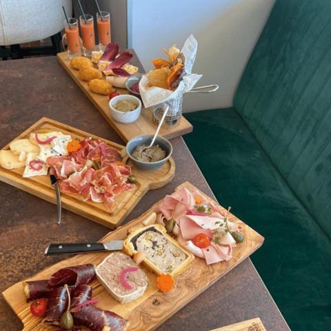 BRASSERIE sur Mâcon, au bord de Saône