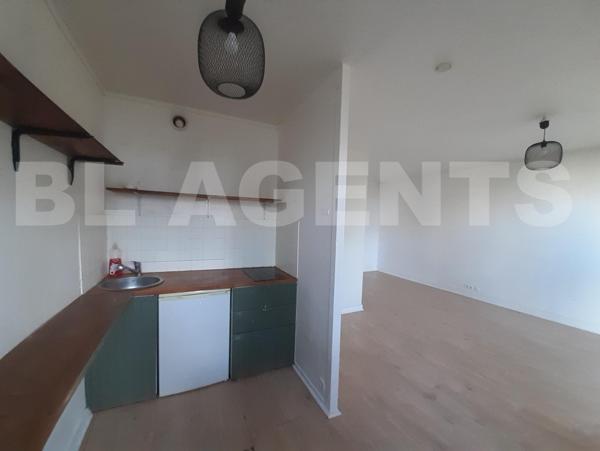 STUDIO 30m2 AVEC PARKING - RESIDENCE DES CHENES