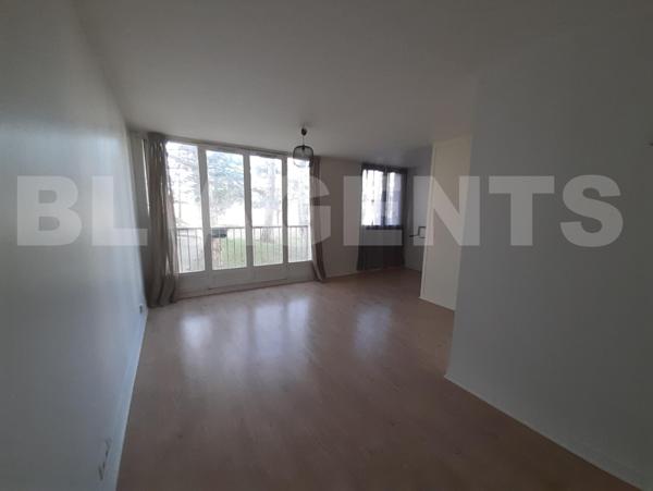 STUDIO 30m2 AVEC PARKING - RESIDENCE DES CHENES