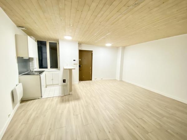 STUDIO DE 31.39 M2 EN PLEIN CENTRE VILLE