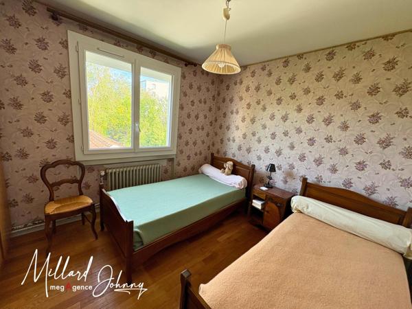 Immeuble à SAINT-VALLIER, 71230 - 101m²