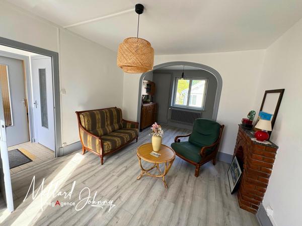 Immeuble à SAINT-VALLIER, 71230 - 101m²