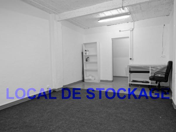 PARFAIT POUR UN INVESTISSEUR  : NEUF LOCAUX DE STOCKAGE LOUES - PROCHE A15 - RENTABILITE 8.17%