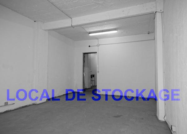 PARFAIT POUR UN INVESTISSEUR  : NEUF LOCAUX DE STOCKAGE LOUES - PROCHE A15 - RENTABILITE 8.17%
