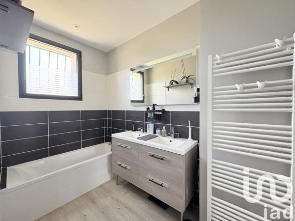 Maison à vendre 5 pièces 147 m² Tournon-sur-Rhône