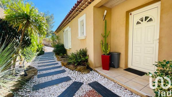 Maison traditionnelle 7 pièces de 191 m² à Sanary-sur-Mer (83110)