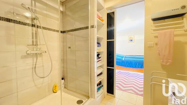 Maison traditionnelle 7 pièces de 191 m² à Sanary-sur-Mer (83110)