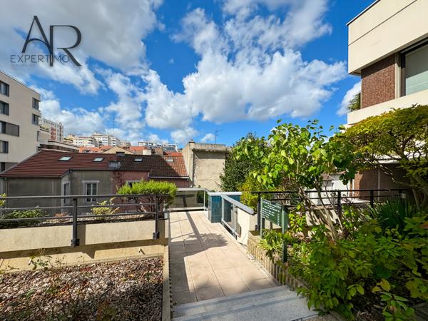 Suresnes (92150) STUDIO / PARKING / CAVE - SURESNES