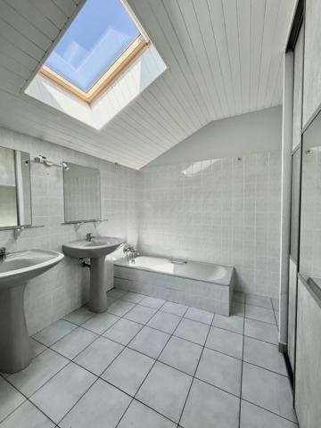 PETITES COPRO - T5 DUPLEX - 125 M2 - 4 CHAMBRES (AVEC SUITE) - C