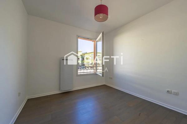 3 chambres, terrasse et transports à pied