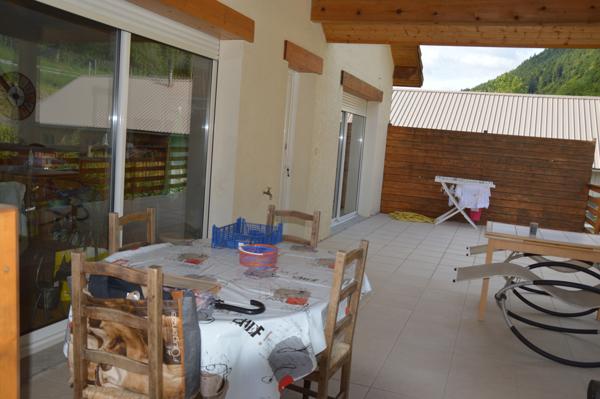 Monestier-de-Clermont (38650) BÂTIMENT artisanal + APPARTEMENT T5 + PARKINGS