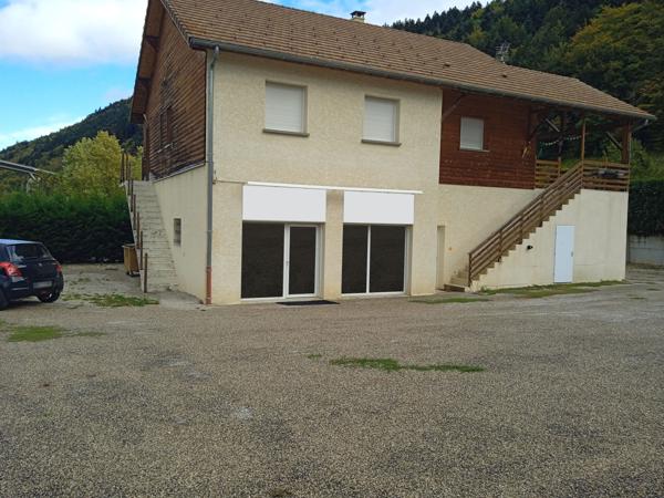 Monestier-de-Clermont (38650) BÂTIMENT artisanal + APPARTEMENT T5 + PARKINGS