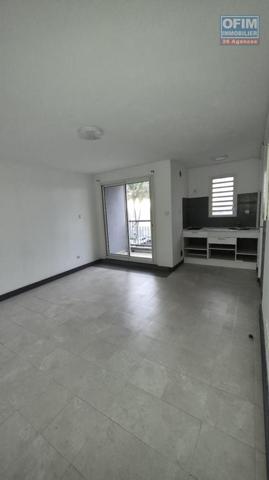 LOUER STUDIO 22,74 m2 - SAINTE MARIE