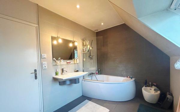 Maison à vendre    6 pièces •  Guipavas