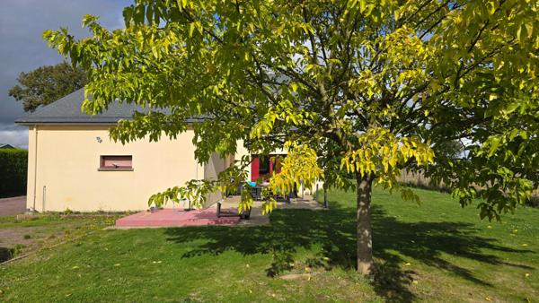 Maison d'environ 146 m², 4 chambres, double garage