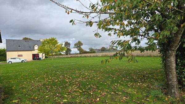 Maison d'environ 146 m², 4 chambres, double garage