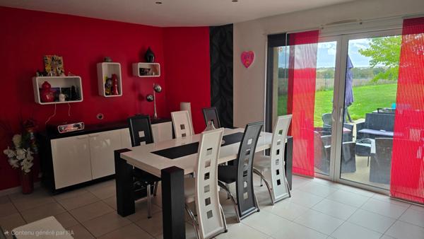 Maison d'environ 146 m², 4 chambres, double garage