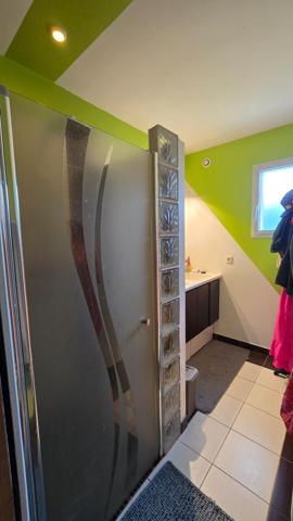 Maison d'environ 146 m², 4 chambres, double garage