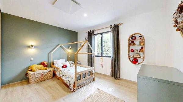 VILLA D'ARCHITECTE * DPE A/A * SECTEUR RÉSIDENTIEL RECHERCHÉ