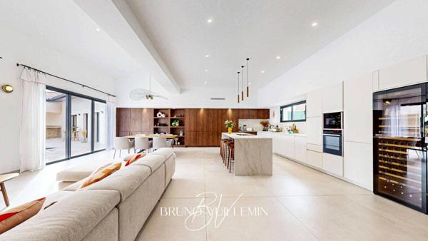 VILLA D'ARCHITECTE * DPE A/A * SECTEUR RÉSIDENTIEL RECHERCHÉ