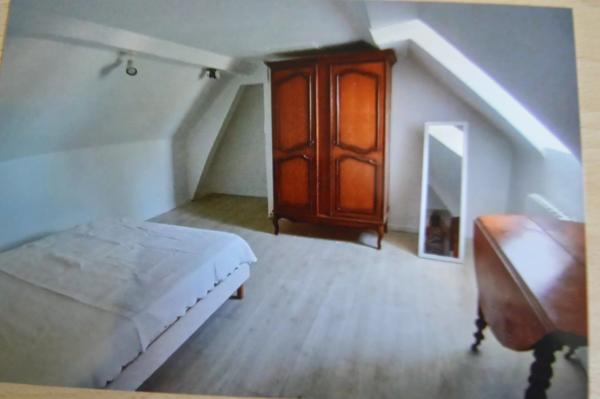 Location                                                      Appartement
                        
                     5 pièces                                         à Écommoy
