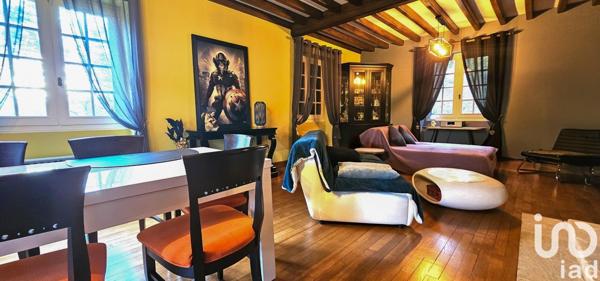 Maison traditionnelle 7 pièces de 201 m² à Aubas (24290)