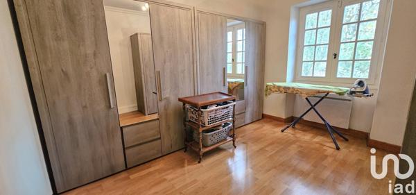 Maison traditionnelle 7 pièces de 201 m² à Aubas (24290)