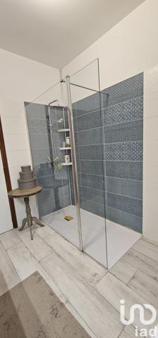 Maison traditionnelle 7 pièces de 201 m² à Aubas (24290)