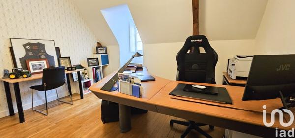 Maison traditionnelle 7 pièces de 201 m² à Aubas (24290)