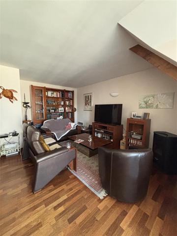 APPARTEMENT AU DERNIER ETAGE Laval APPARTEMENT AU DERNIER ETAGE Laval