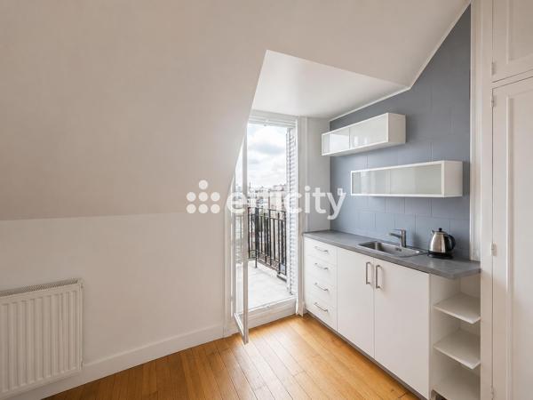 Appartement
         1 pièce
        - 9 m² 98 000 € *