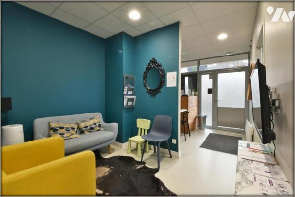 LOCAL COMMERCIAL 75m2 LE RHEU CENTRE VILLE