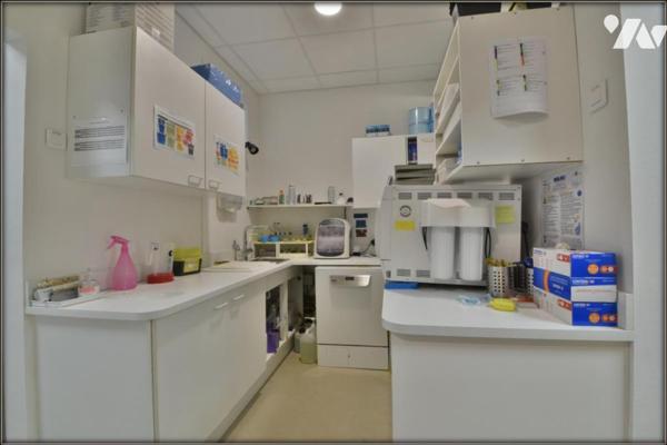 LOCAL COMMERCIAL 75m2 LE RHEU CENTRE VILLE