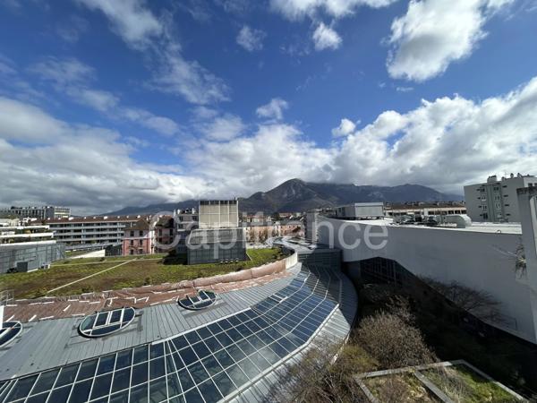 Rare T5 duplex en attique, garage, hypercentre ANNECY (74)