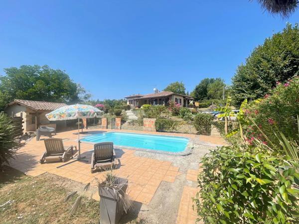 Maison de 6 chambres avec piscine, parc paysager et vue dégagée, près de La Réole