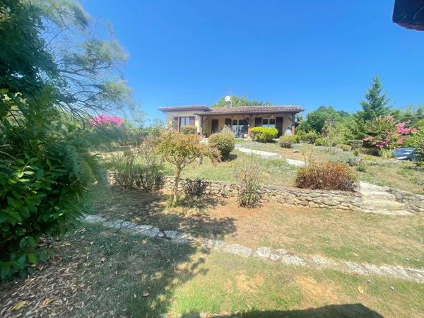 Maison de 6 chambres avec piscine, parc paysager et vue dégagée, près de La Réole
