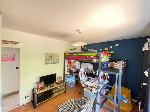 Maison de 6 chambres avec piscine, parc paysager et vue dégagée, près de La Réole