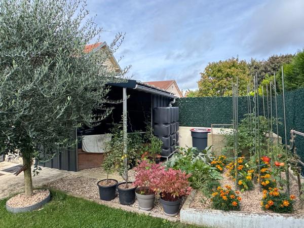 MAISON DE CARACTÈRE INDIVIDUELLE AVEC JARDIN & GARAGE