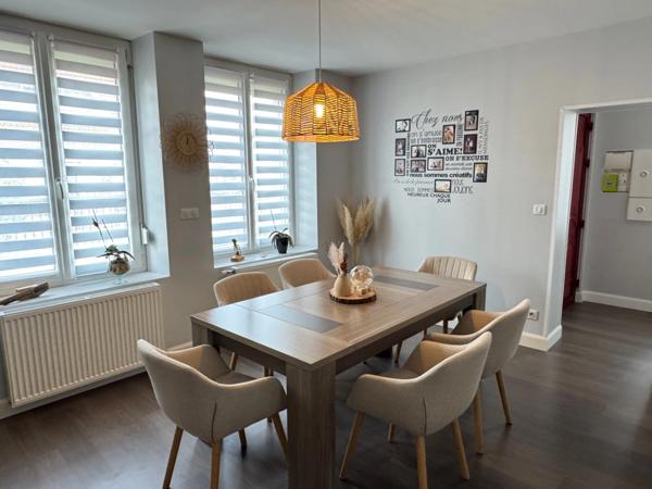 MAISON DE CARACTÈRE INDIVIDUELLE AVEC JARDIN & GARAGE