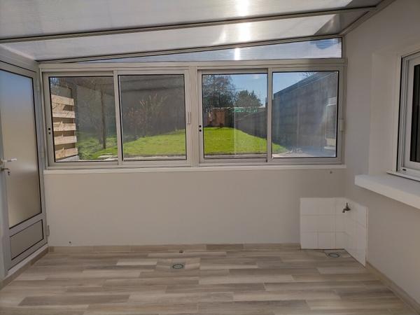 Maison familiale entièrement rénovée avec jardin clos, véranda et garage- La Salle de Vihiers