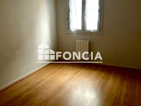 Location Appartement 2 pièces 38.65 m² - 68 RUE GABRIEL PERI Chartres 28000